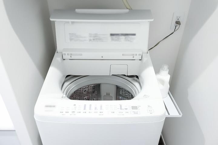 【洗濯機のお手入れにもうひと手間！】洗濯機の「ふち」の掃除方法